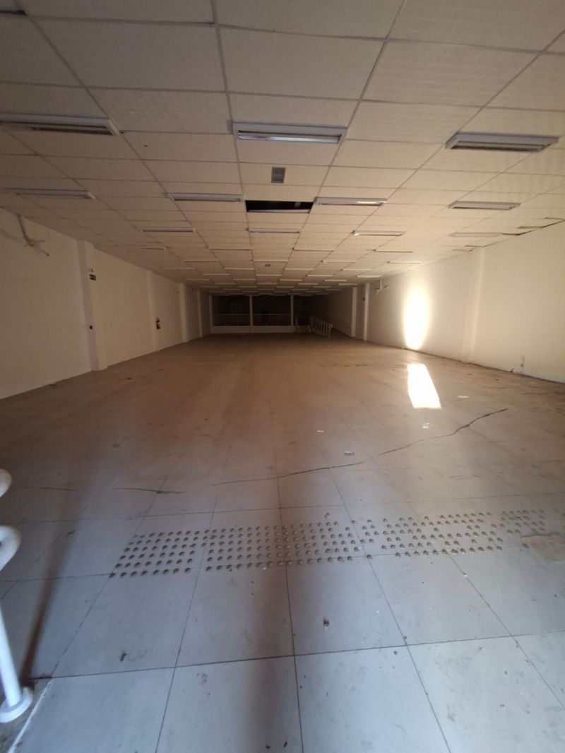 Prédio com 4 banheiros e 900m² para alugar no bairro Centro, Igrejinha