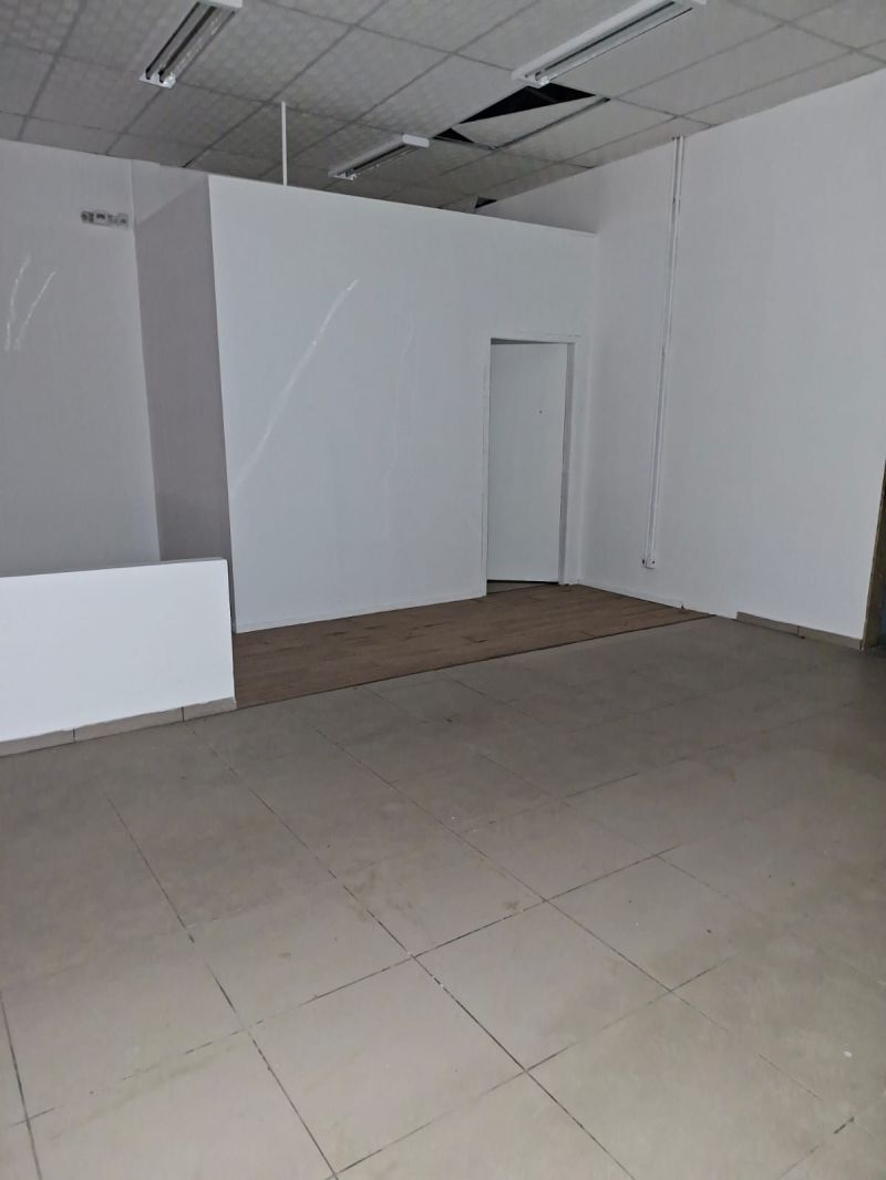 Prédio com 4 banheiros e 900m² para alugar no bairro Centro, Igrejinha