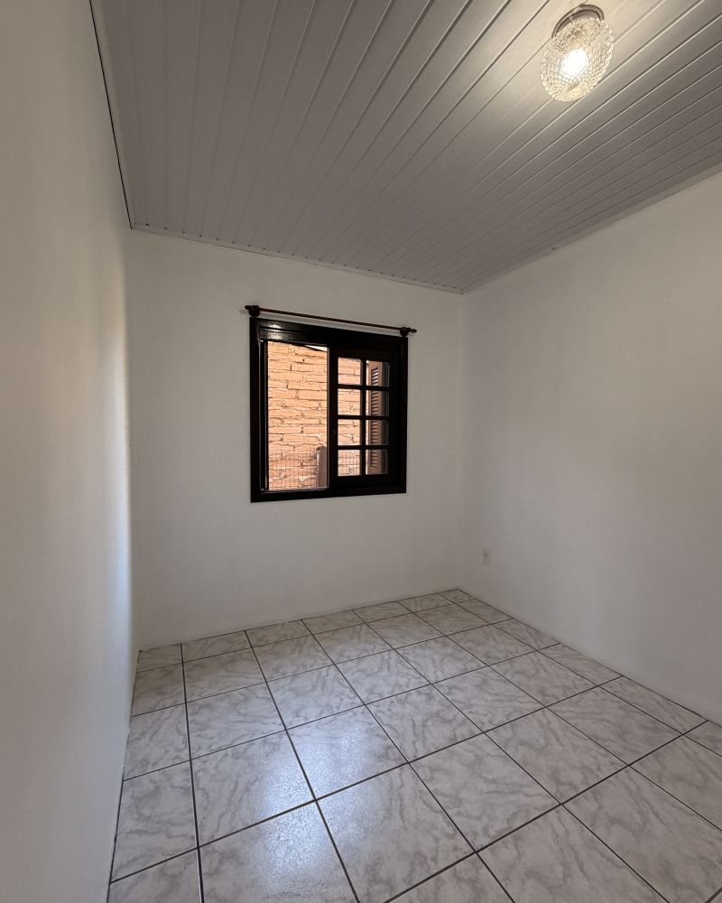Casa com 2 quartos, 1 banheiro e 104m² para alugar no bairro Vila Nova, Igrejinha