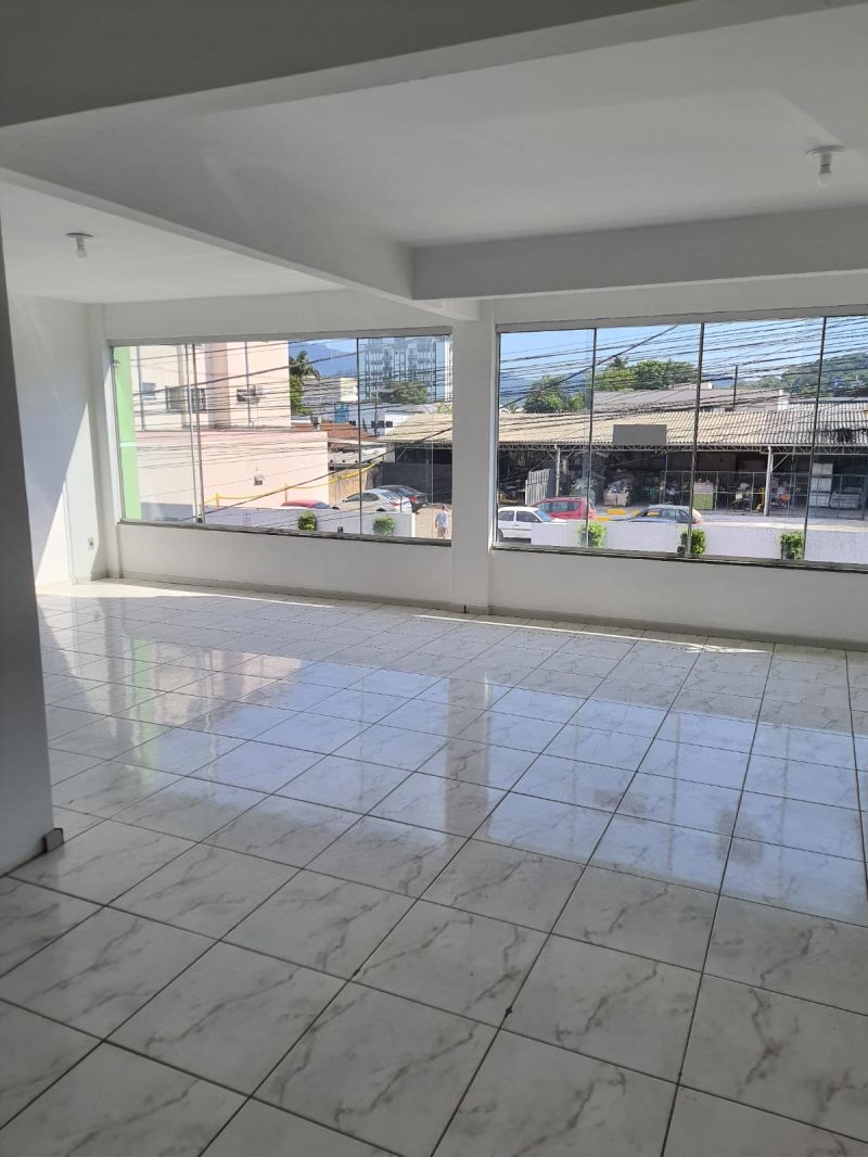 Sala Superior com 1 banheiro e 95m² para alugar no bairro Centro, Igrejinha