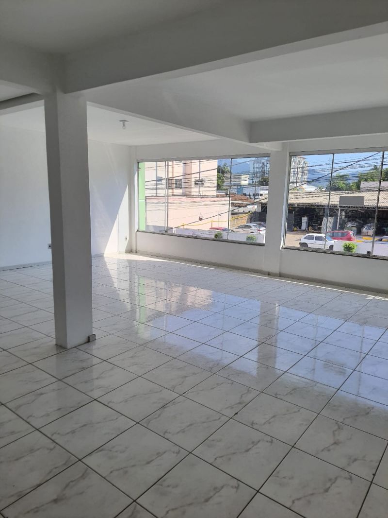 Sala Superior com 1 banheiro e 95m² para alugar no bairro Centro, Igrejinha