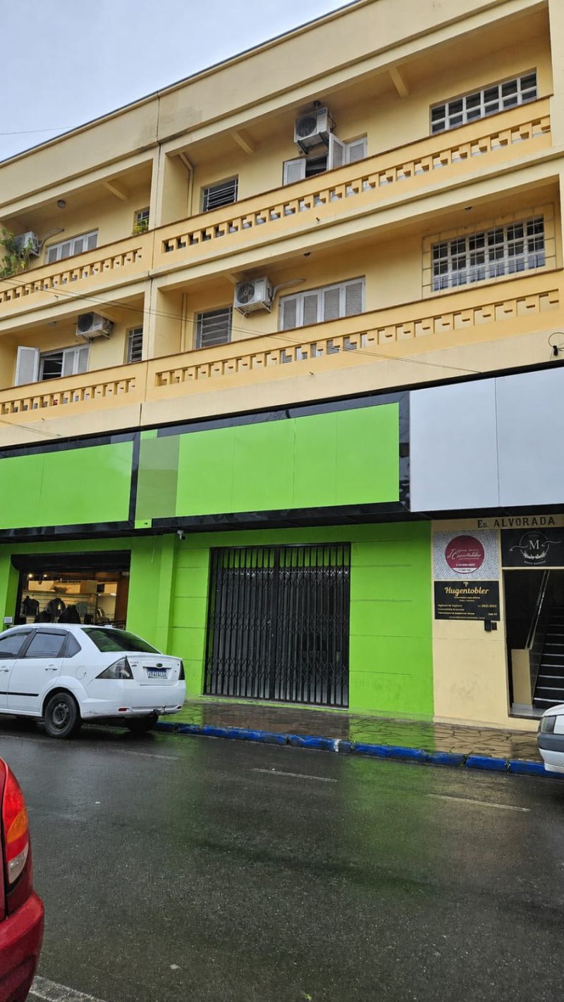 Sala com 1 banheiro para alugar no bairro Centro, Taquara