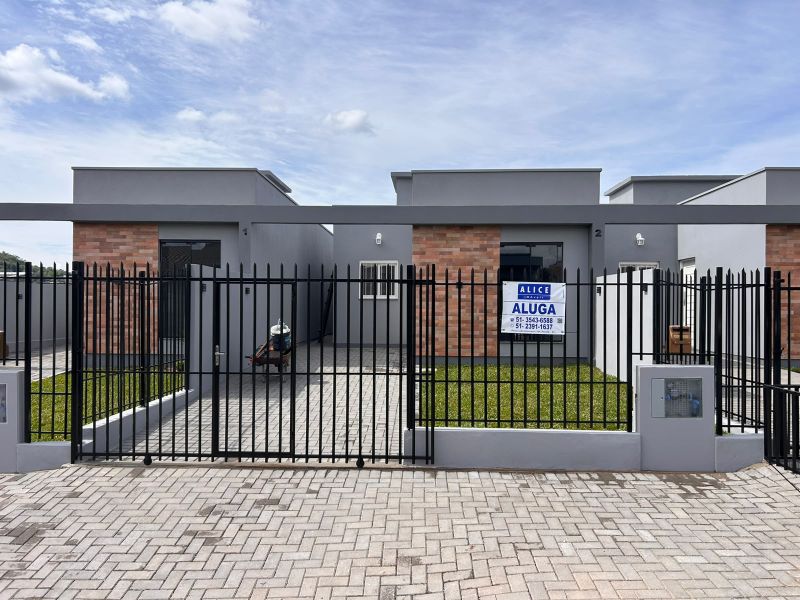 Casa com 2 quartos e 1 banheiro para alugar no bairro Colina do Leão, Parobe