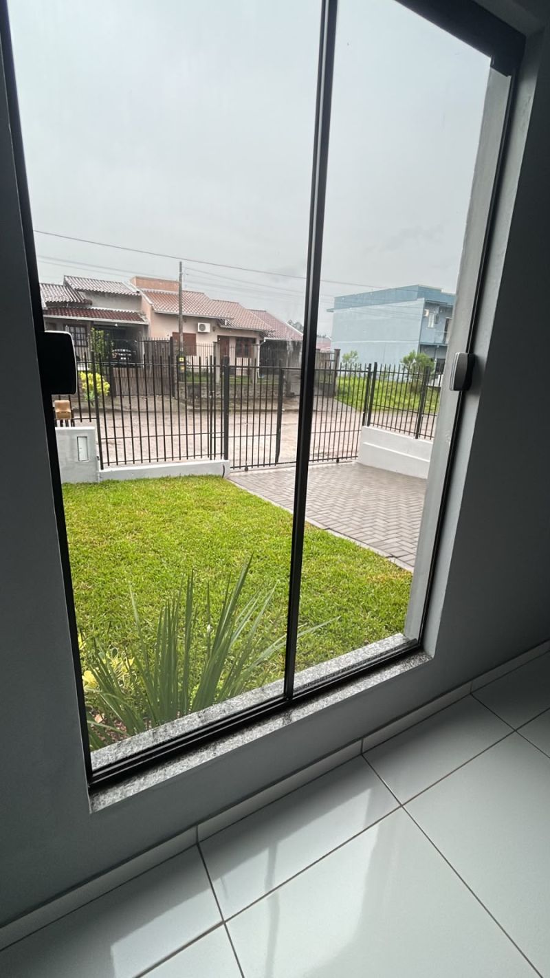 Casa com 2 quartos e 1 banheiro para alugar no bairro Colina do Leão, Parobe