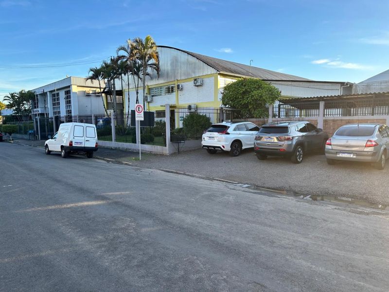 Prédio com 1300m² para alugar no bairro Bom Pastor, Igrejinha