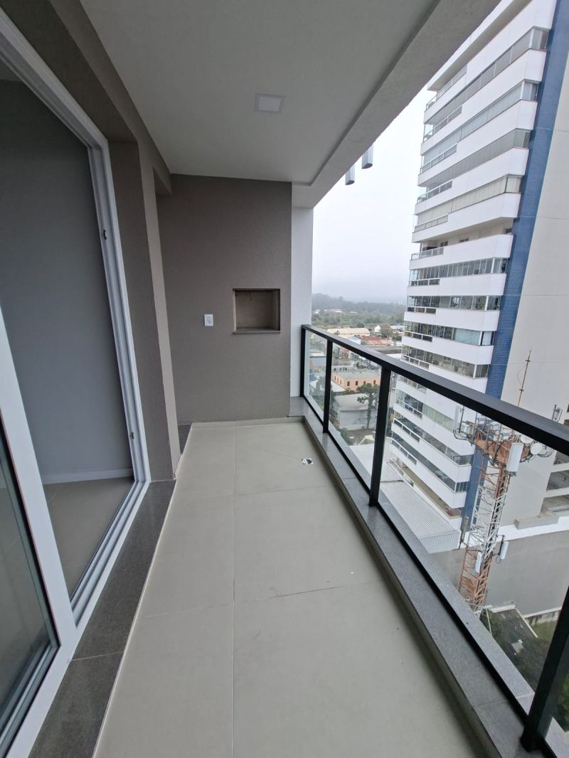 Apartamento com 1 quarto e 2 banheiros para alugar no bairro Centro, Igrejinha