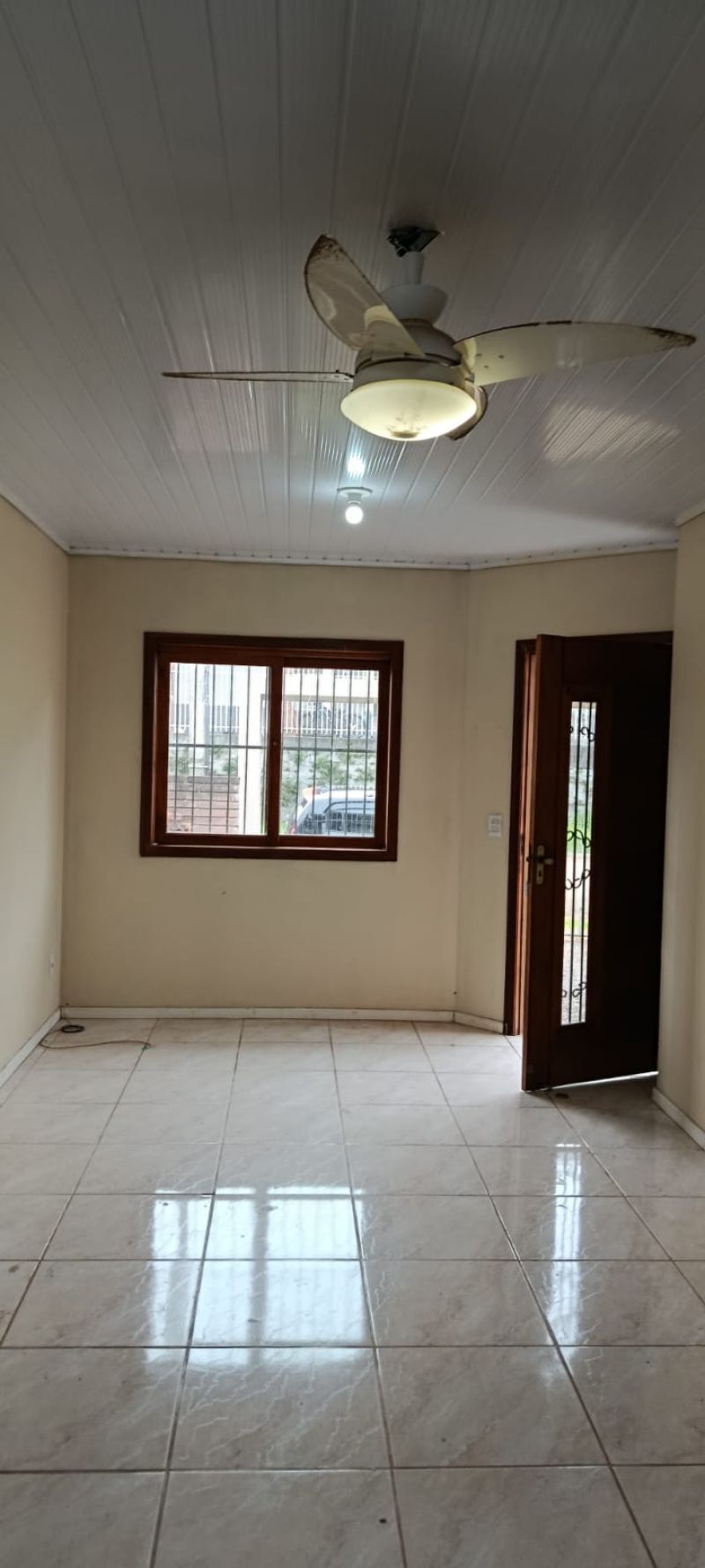 Casa com 2 quartos e 1 banheiro para alugar no bairro Planalto, Parobe