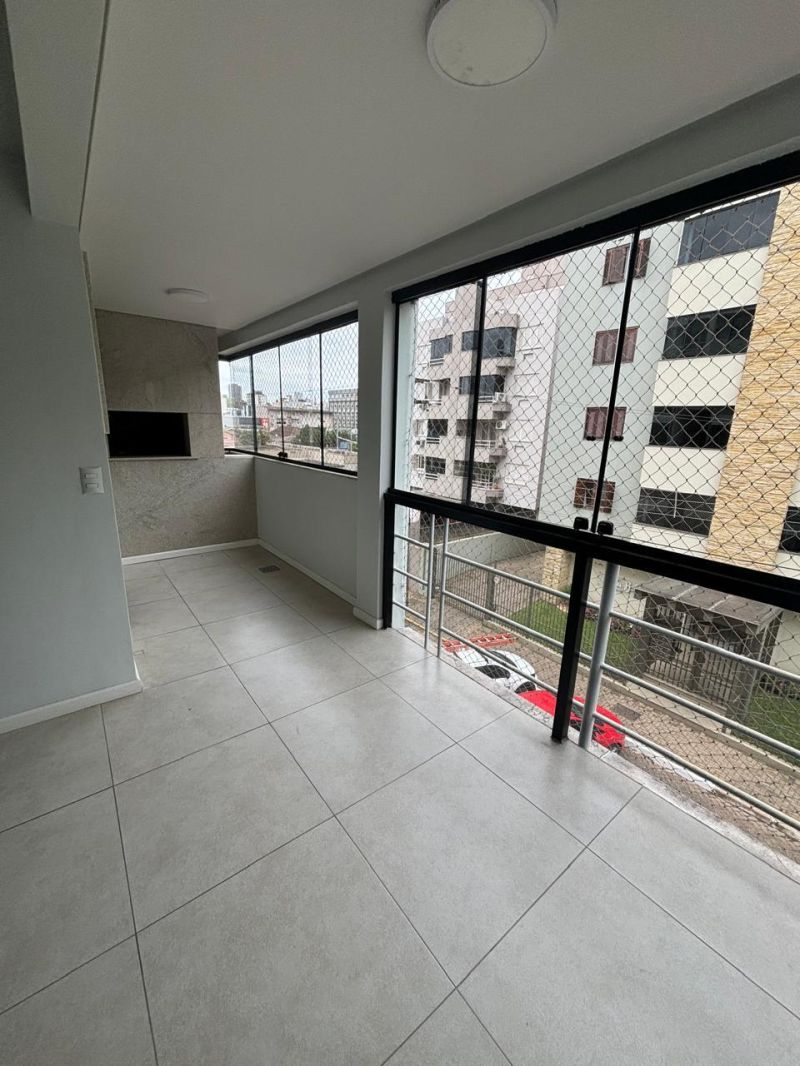 Apartamento com 2 quartos e 1 banheiro para alugar no bairro Centro, Taquara