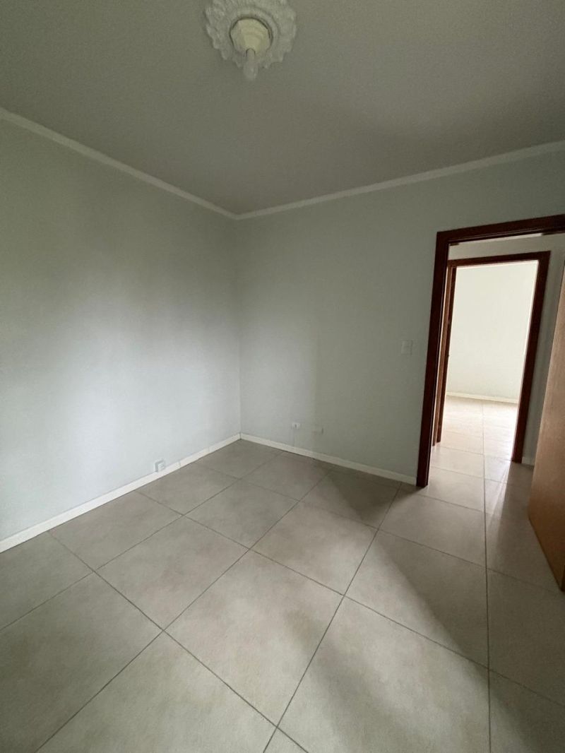 Apartamento com 2 quartos e 1 banheiro para alugar no bairro Centro, Taquara