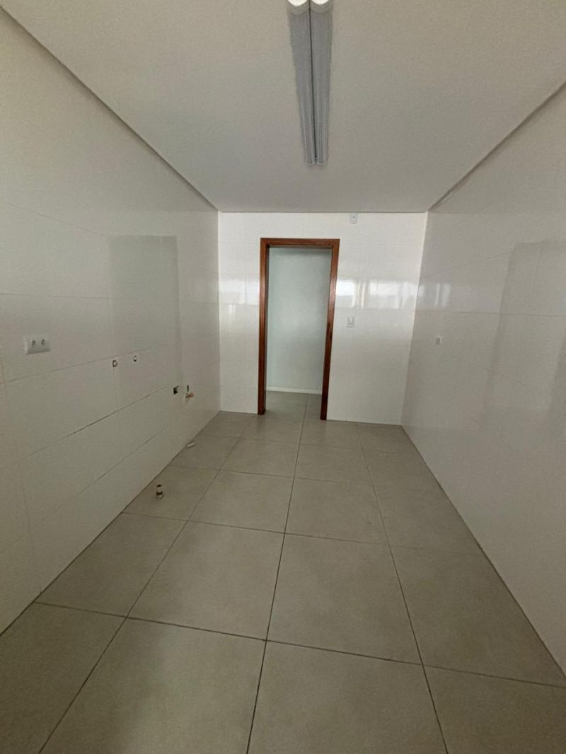 Apartamento com 2 quartos e 1 banheiro para alugar no bairro Centro, Taquara