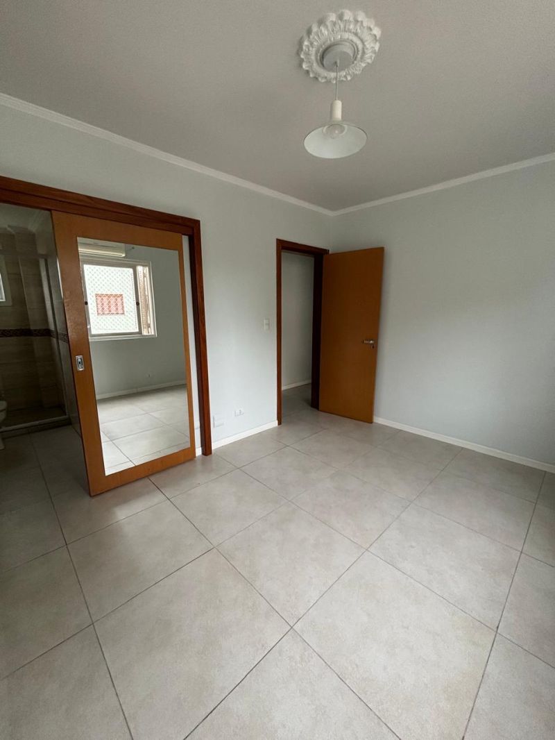 Apartamento com 2 quartos e 1 banheiro para alugar no bairro Centro, Taquara