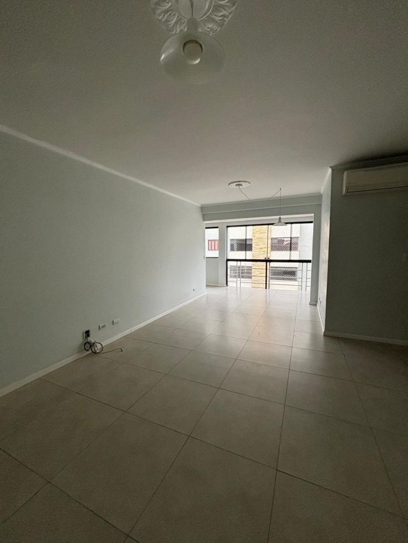 Apartamento com 2 quartos e 1 banheiro para alugar no bairro Centro, Taquara