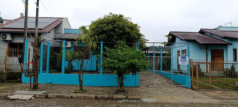 Casa com 2 quartos e 2 banheiros para alugar no bairro Emancipação, Parobe