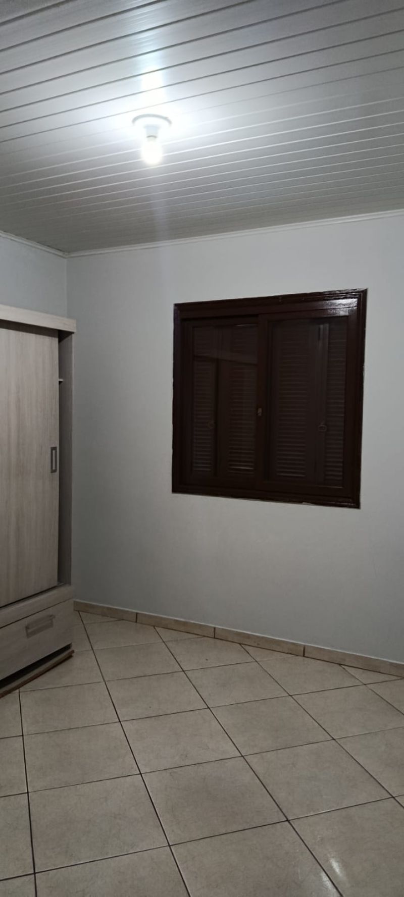 Casa com 2 quartos e 2 banheiros para alugar no bairro Emancipação, Parobe