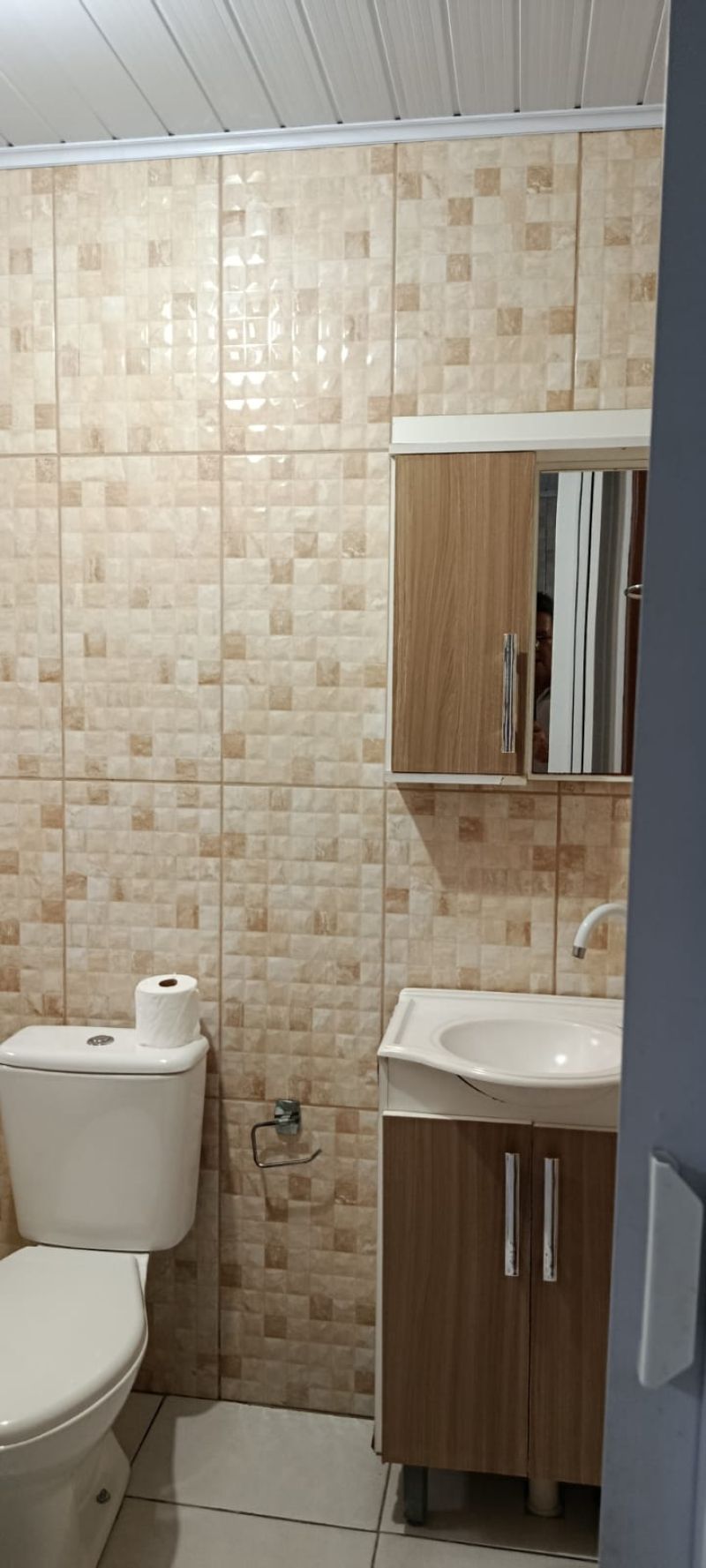 Casa com 2 quartos e 2 banheiros para alugar no bairro Emancipação, Parobe