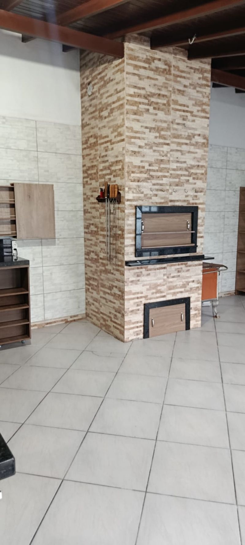 Casa com 2 quartos e 2 banheiros para alugar no bairro Emancipação, Parobe