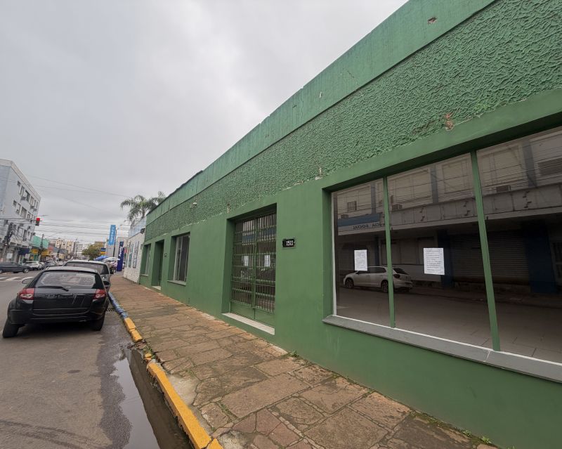 Prédio com 1 banheiro para alugar no bairro Centro, Taquara