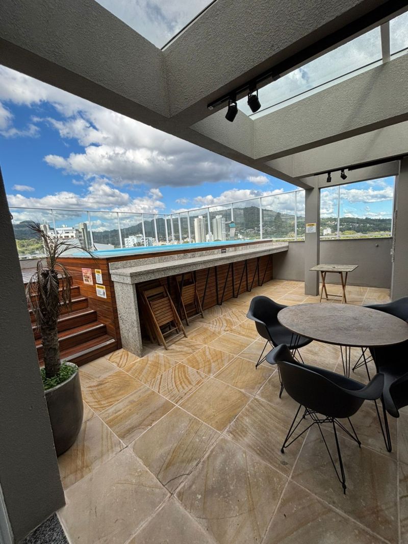 Apartamento com 1 quarto e 3 banheiros para alugar no bairro Centro, Igrejinha