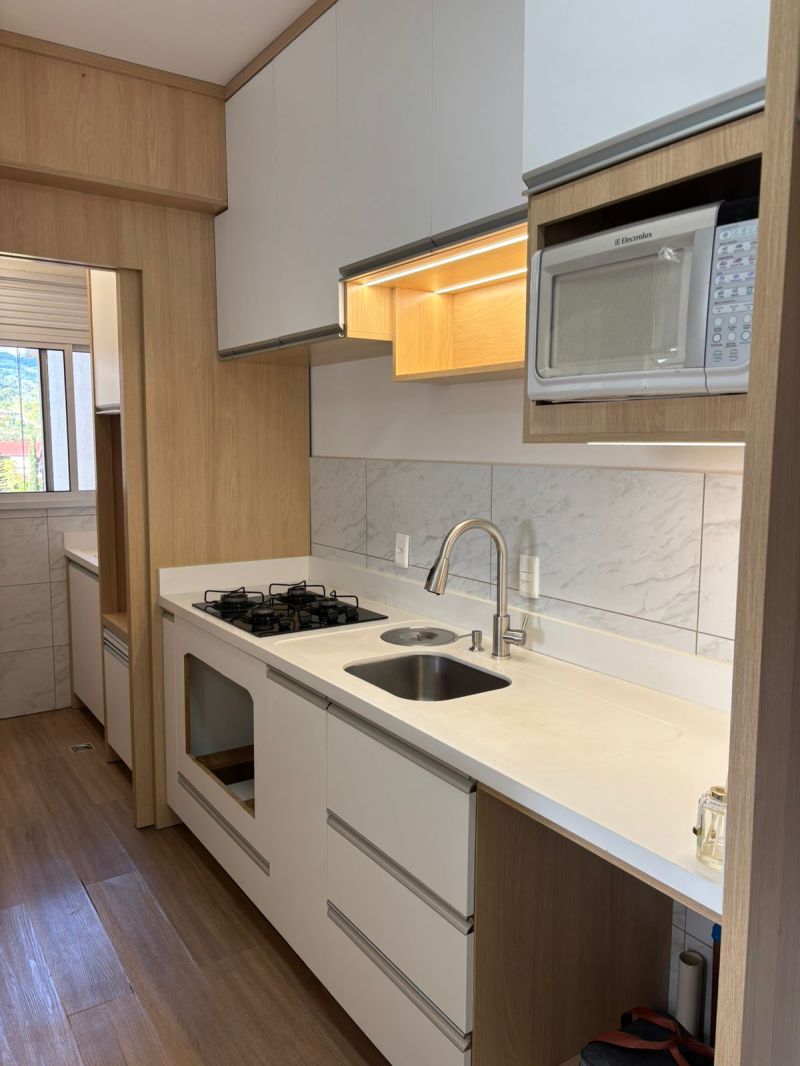 Apartamento com 1 quarto e 3 banheiros para alugar no bairro Centro, Igrejinha