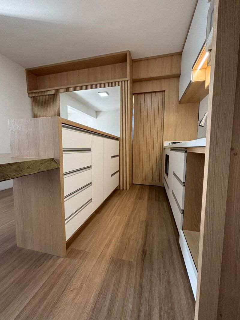 Apartamento com 1 quarto e 3 banheiros para alugar no bairro Centro, Igrejinha