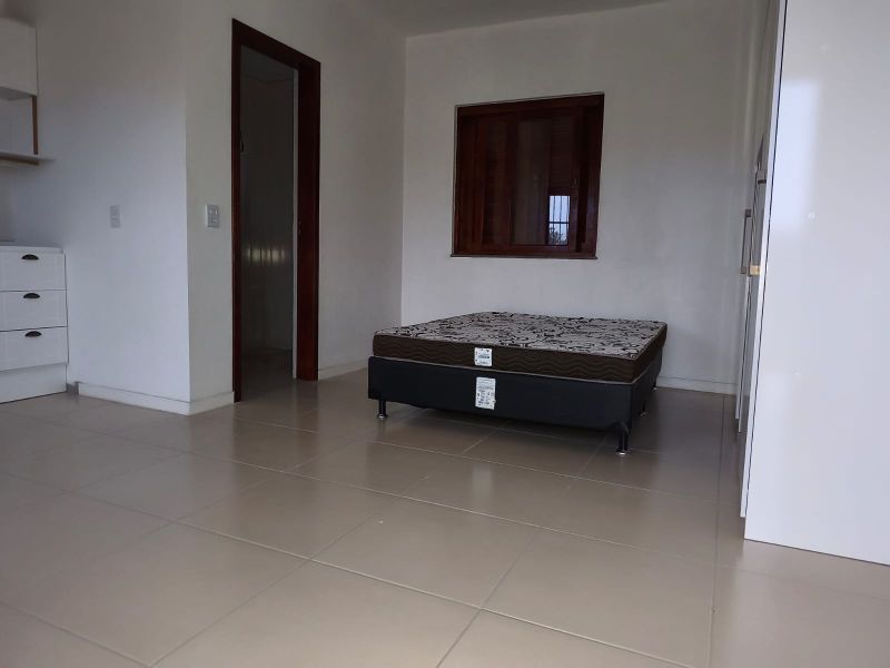 Kitnet com 1 quarto e 1 banheiro para alugar no bairro Santa Maria, Taquara