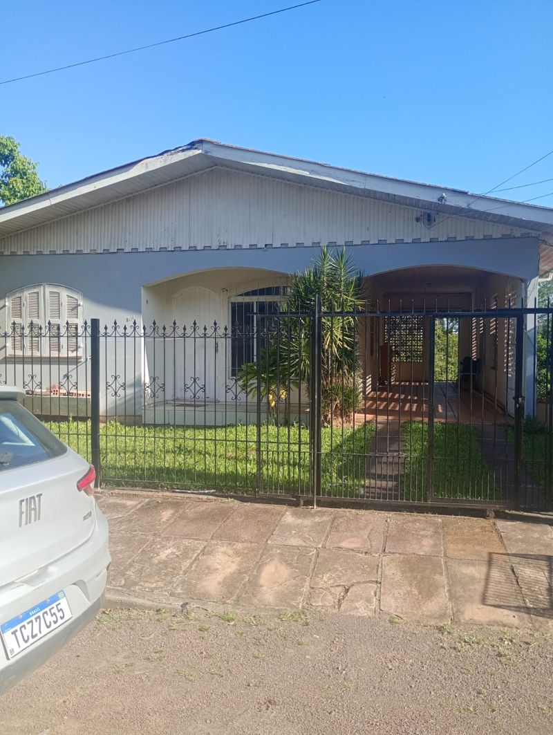 Casa com 2 quartos para alugar no bairro Centro, Taquara