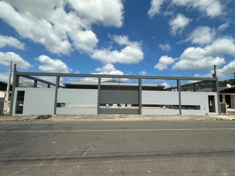 Prédio para alugar no bairro Figueiras, Igrejinha