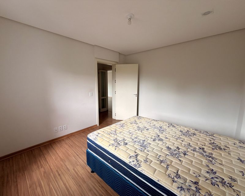 Apartamento com 2 quartos e 1 banheiro para alugar no bairro Centro, Taquara