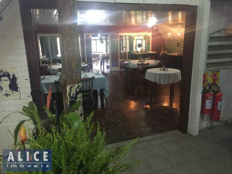 Casa comercial com 1 quarto e 3 banheiros para alugar no bairro Rodeio Bonito, Tres Coroas