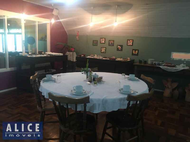 Casa comercial com 1 quarto e 3 banheiros para alugar no bairro Rodeio Bonito, Tres Coroas