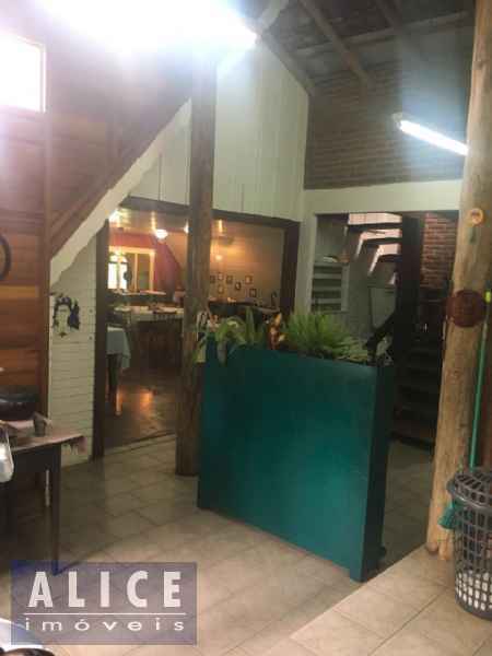 Casa comercial com 1 quarto e 3 banheiros para alugar no bairro Rodeio Bonito, Tres Coroas