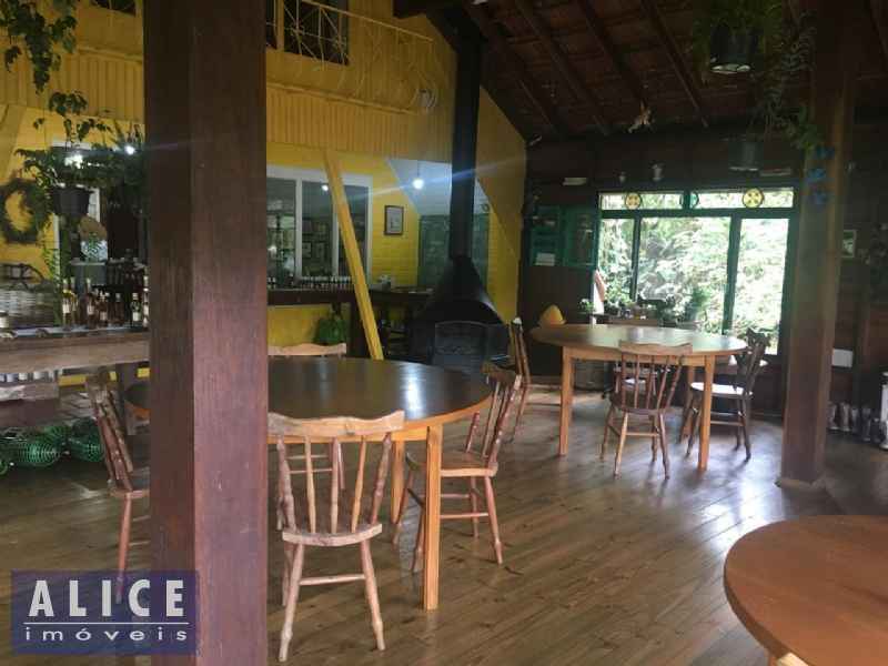 Casa comercial com 1 quarto e 3 banheiros para alugar no bairro Rodeio Bonito, Tres Coroas