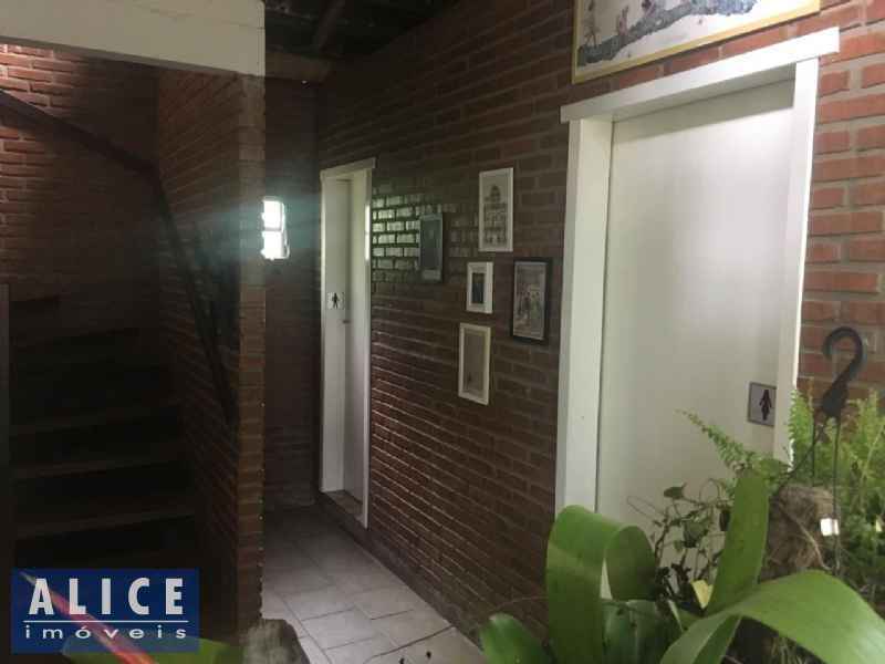 Casa comercial com 1 quarto e 3 banheiros para alugar no bairro Rodeio Bonito, Tres Coroas