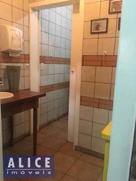 Casa comercial com 1 quarto e 3 banheiros para alugar no bairro Rodeio Bonito, Tres Coroas