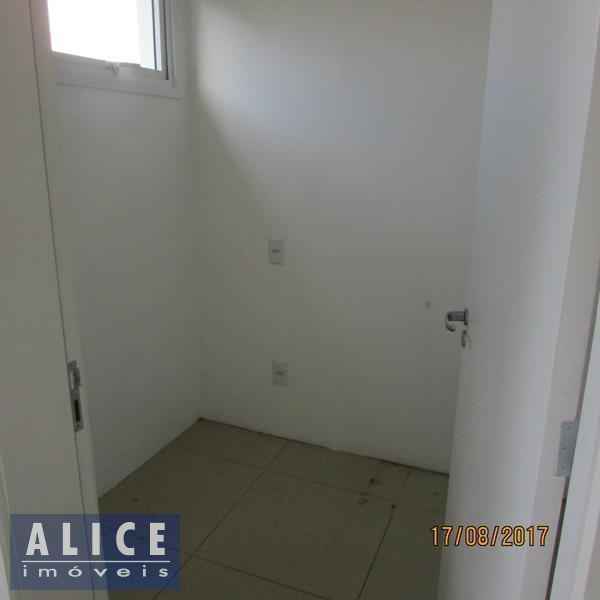 Sala com 2 banheiros para alugar no bairro Sagrada Familia, Taquara