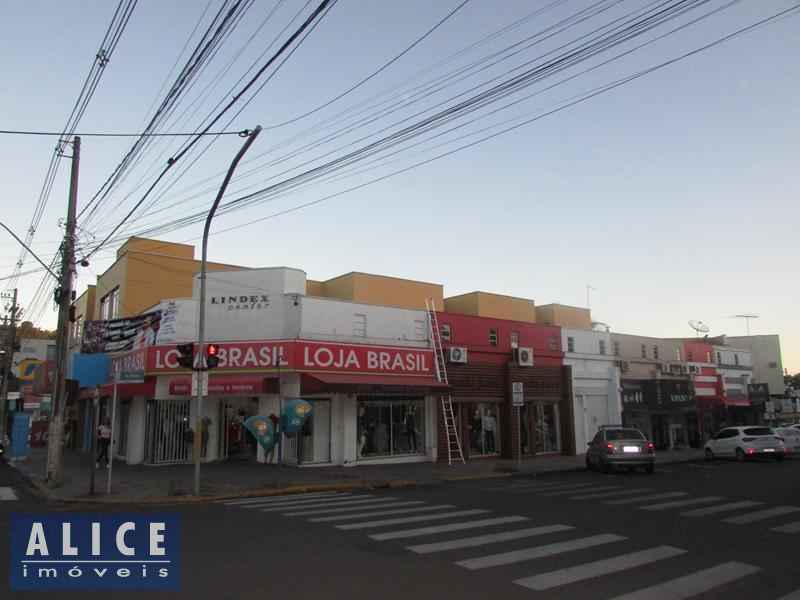 Sala com 1 banheiro para alugar no bairro Centro, Parobe