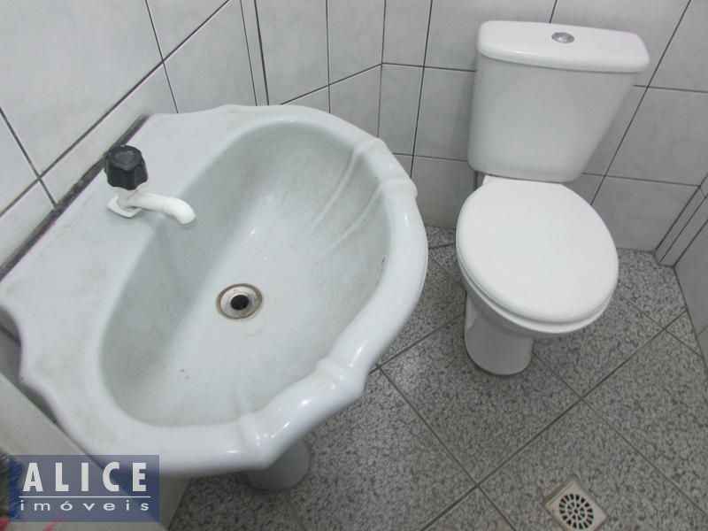 Sala para alugar no bairro Centro, Parobe