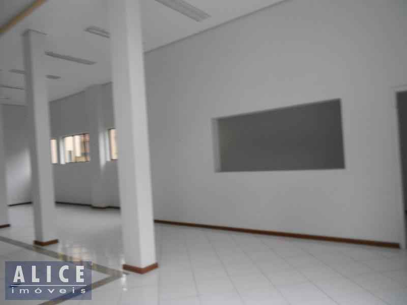 Sala com 175m² para alugar no bairro Centro, Parobe