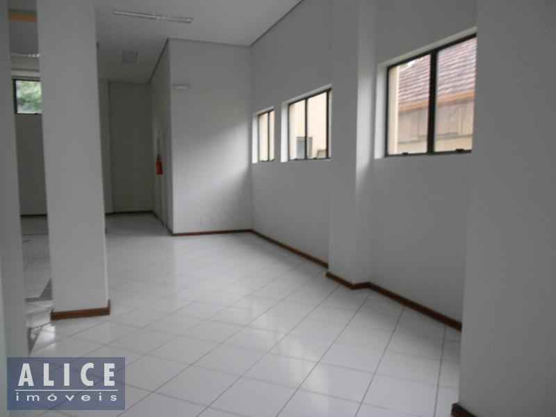 Sala com 175m² para alugar no bairro Centro, Parobe