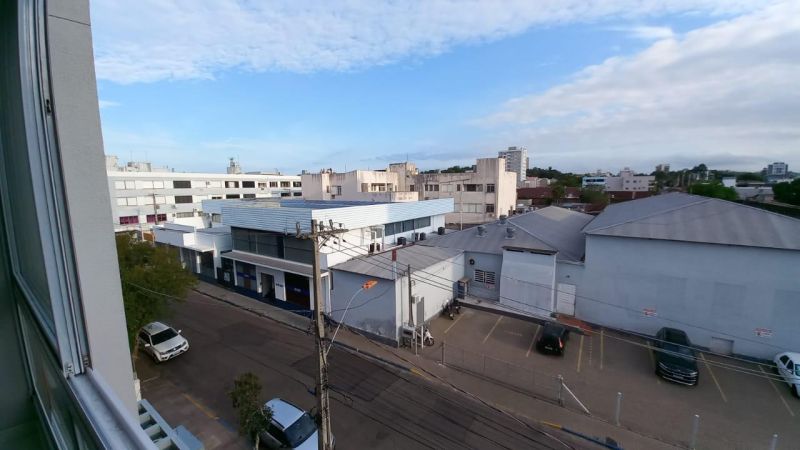Apartamento com 2 quartos, 1 banheiro e 75m² à venda no bairro Centro, Taquara