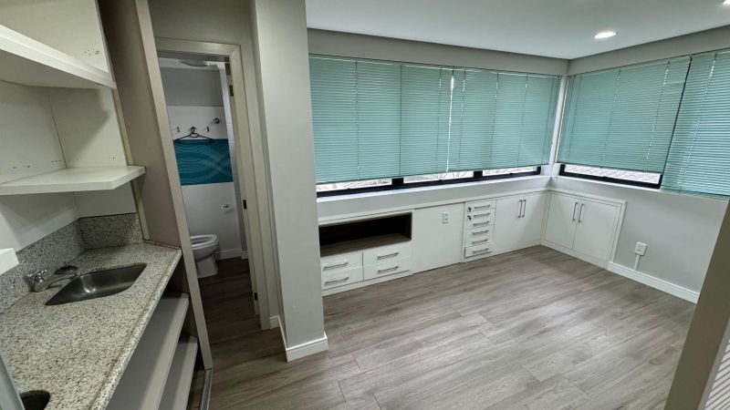 Sala com 2 banheiros e 50m² à venda no bairro Centro, Taquara