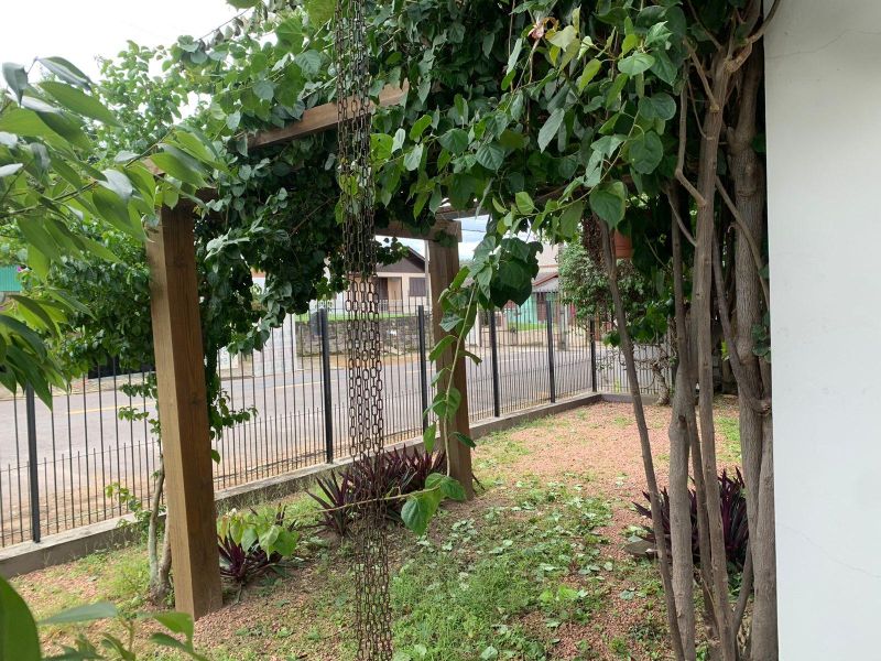 Casa Ampla com 4 Quartos à Venda