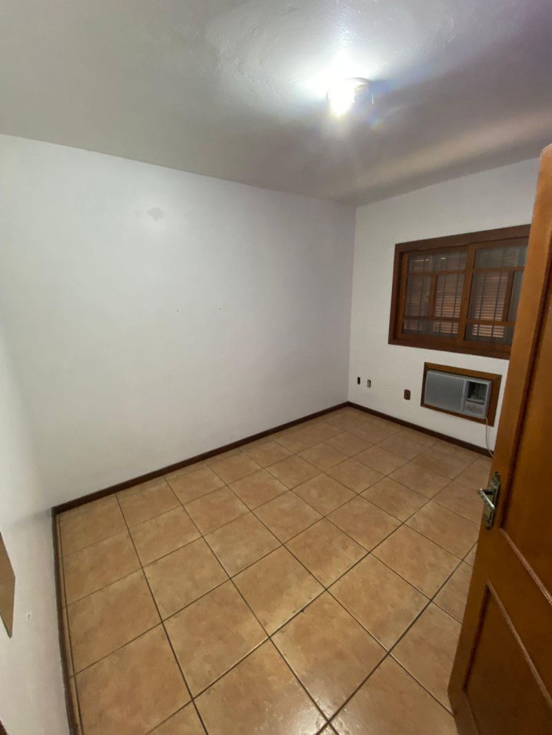 Casa Ampla com 4 Quartos à Venda