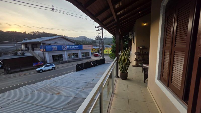 Prédio com 3 quartos, 3 banheiros e 381m² à venda no bairro Figueira, Igrejinha