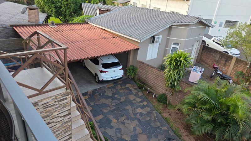Prédio com 3 quartos, 3 banheiros e 381m² à venda no bairro Figueira, Igrejinha
