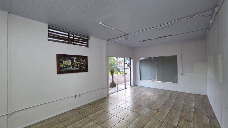 Prédio com 3 quartos, 3 banheiros e 381m² à venda no bairro Figueira, Igrejinha