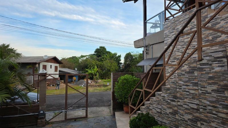 Prédio com 3 quartos, 3 banheiros e 381m² à venda no bairro Figueira, Igrejinha