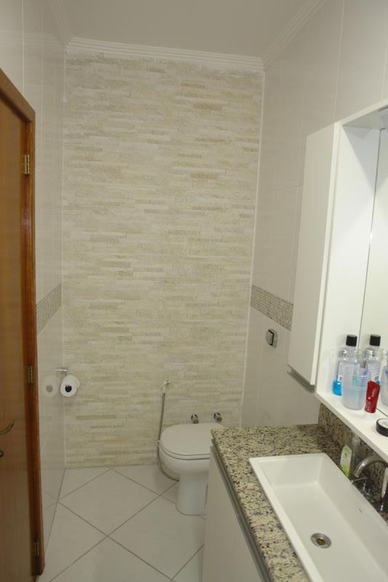 Casa com 2 quartos, 4 banheiros e 263m² à venda no bairro Centro, Taquara