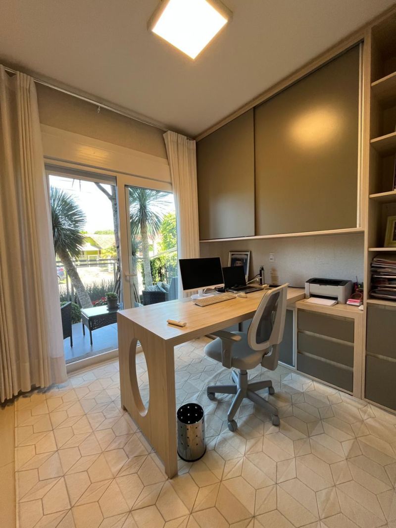 Casa com 2 quartos, 4 banheiros e 297m² à venda no bairro Bom Pastor, Igrejinha