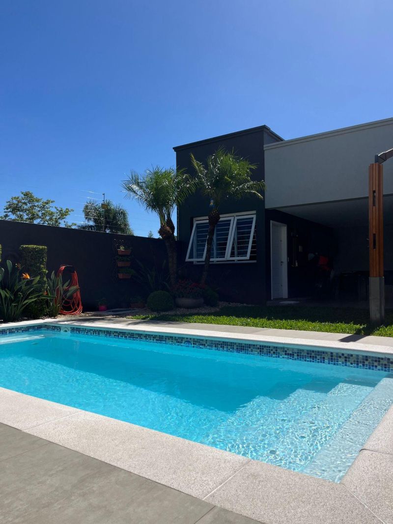Casa com 2 quartos, 4 banheiros e 297m² à venda no bairro Bom Pastor, Igrejinha